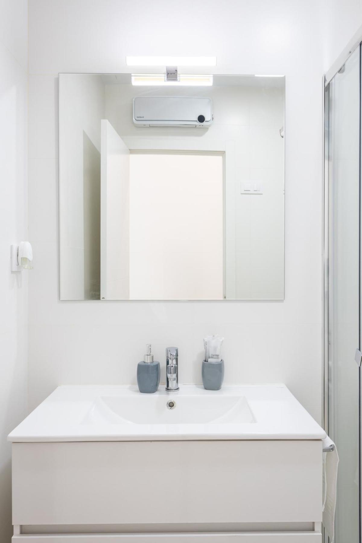 Moncloa Apartment, Con Parking Opcional Madrid Exterior photo